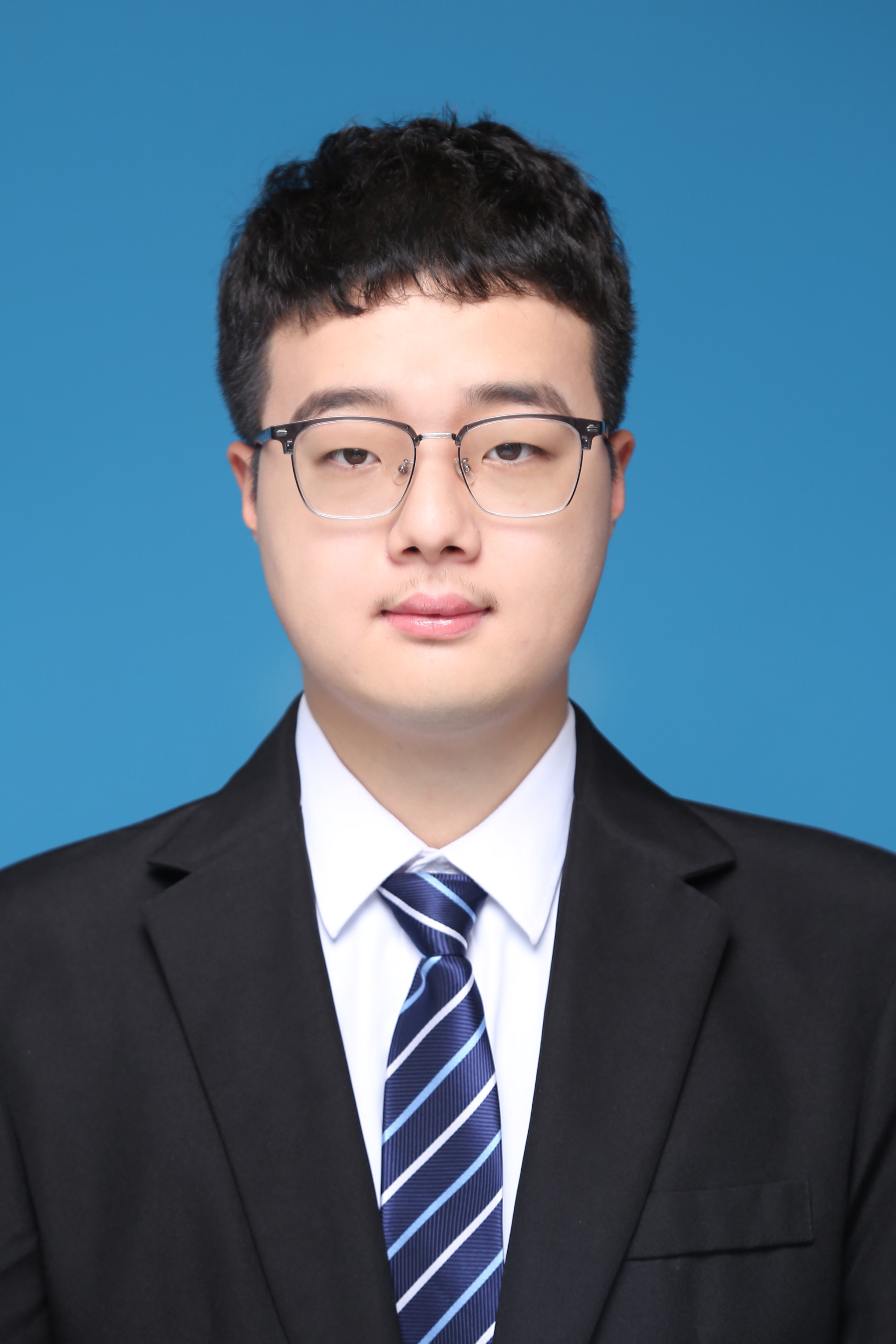 李济羽（24级硕士）